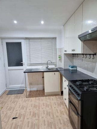 Thumbnail Property to rent in George Street, Bletchley, Milton Keynes