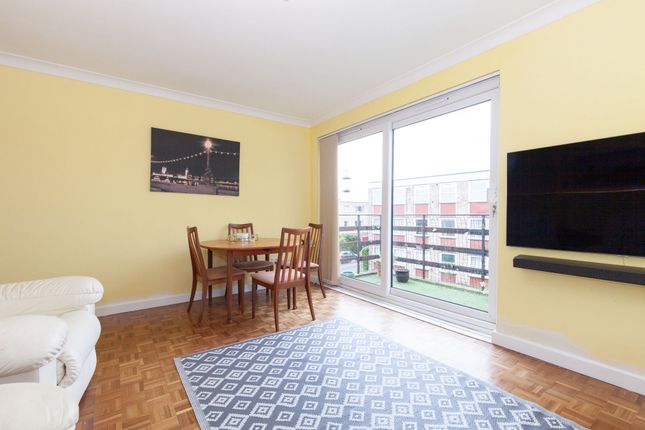 Flat for sale in Park Close, Oxford