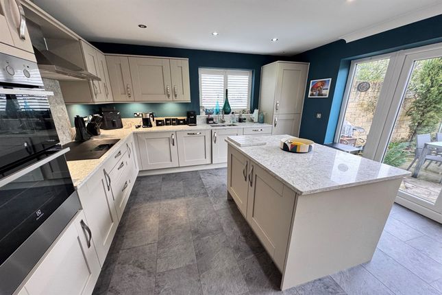 20 Outram Way, High Peak photo 2