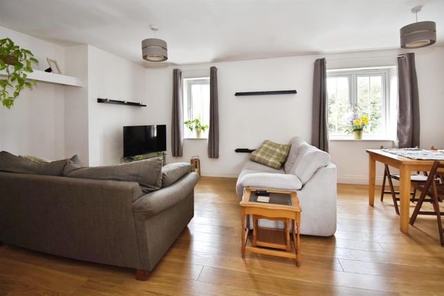 112, Bedford Drive, Fareham photo 4