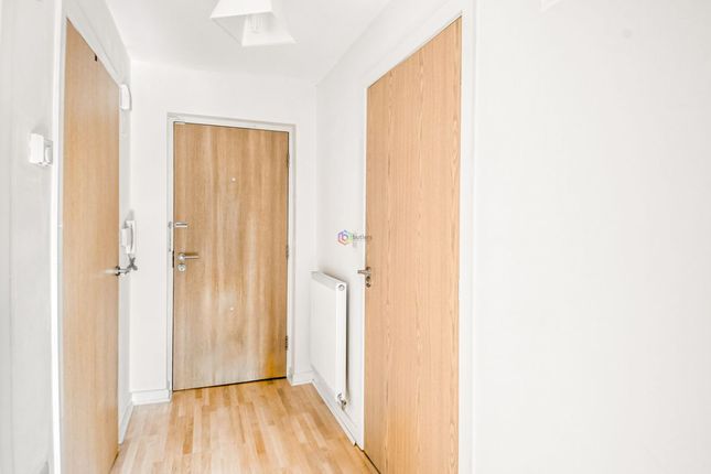 Apt 16, Sovereign Point, Sheffield photo 2