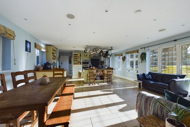Redfield House, Oddley Lane, Princes Risborough photo 2