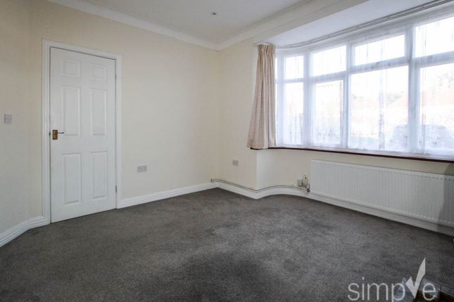 The Glen, Southall Middlesex photo 5
