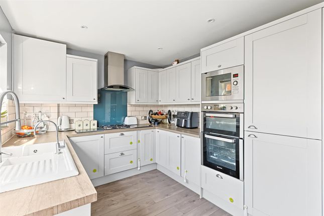 6, Wethersfield Close, Rayleigh photo 4