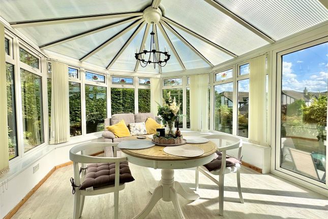 3, Mereside Gardens, High Peak photo 4