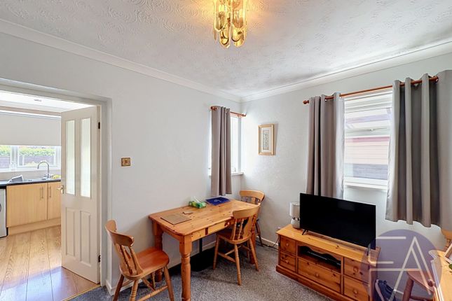 3 The Avenue, Southport, Lancashire photo 4