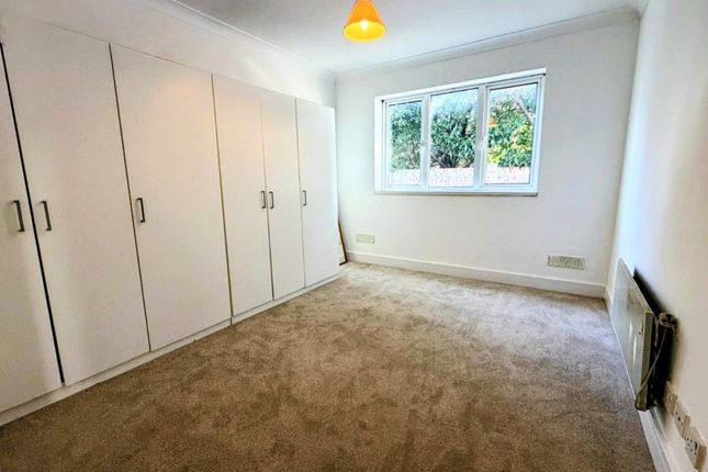 11, Lundy Court, Cippenham photo 3