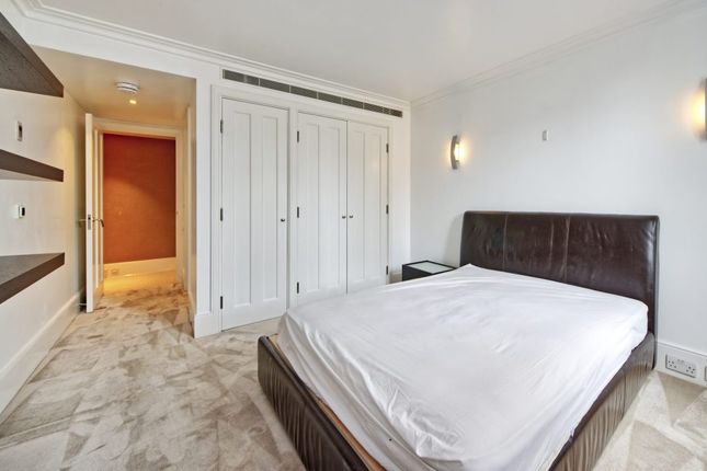 Flat to rent in Blore House, Kings Chelsea, Coleridge Gardens, London