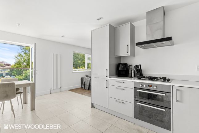 Flat 7 Riverview, Nazeing New Road, Broxbourne photo 2