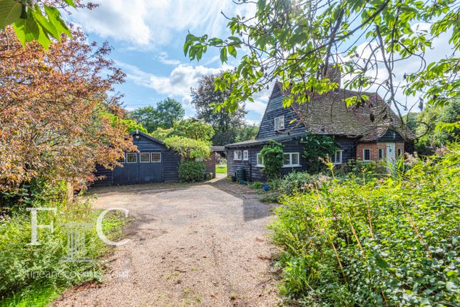 Country house for sale in Wormley West End, Broxbourne