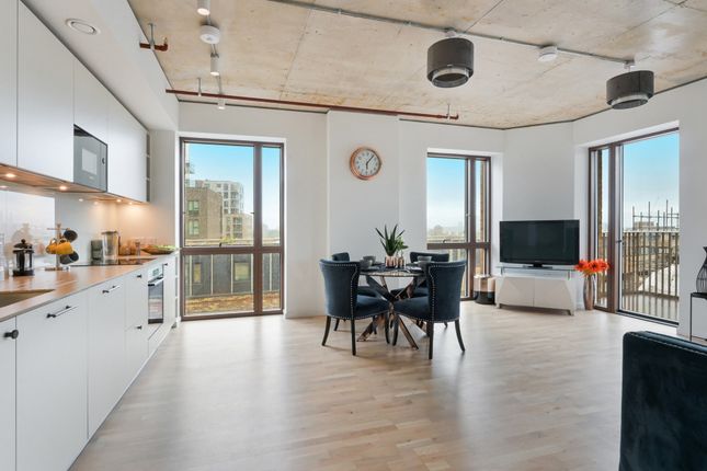2-bed flat on Blackheath, London, £120,000