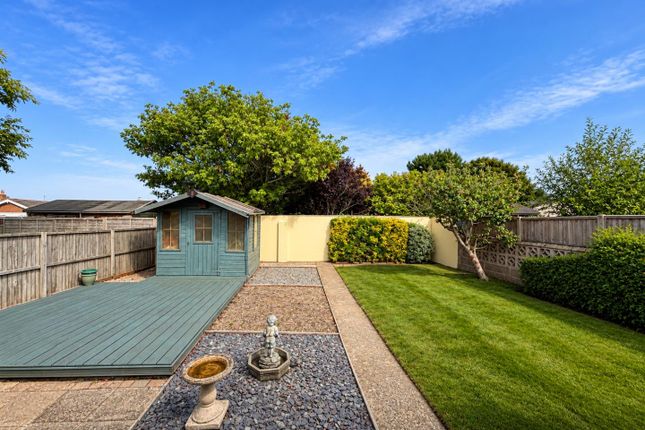 8, Denham Close, Romney Marsh photo 2