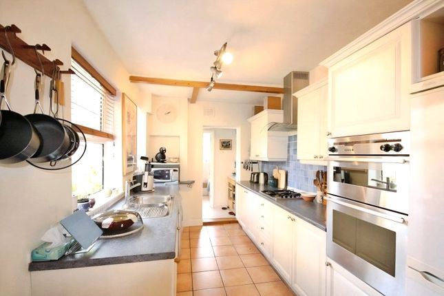 8, Mafeking Road, Staines-upon-Thames photo 3