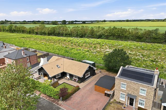 3, Hunters Court, Manningtree photo 2