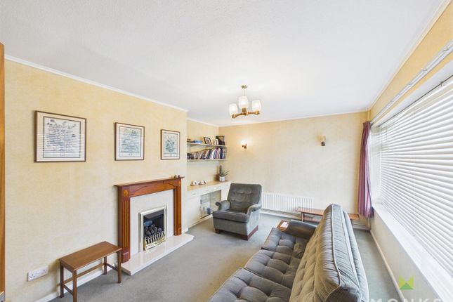 39, Roden Grove, Shrewsbury photo 2