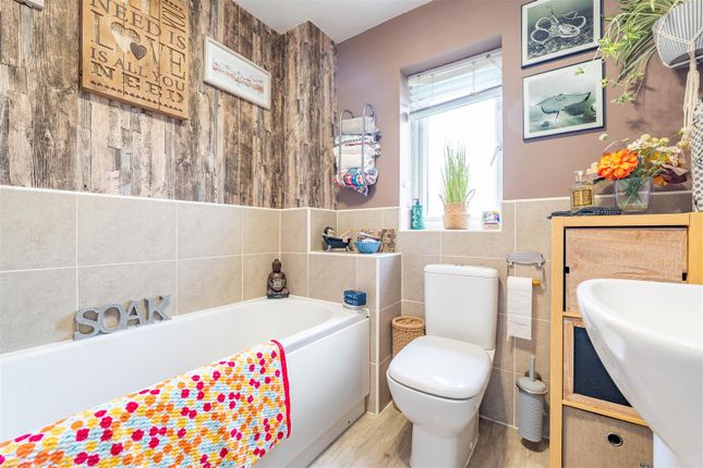4, Comet Close, Chorley photo 4