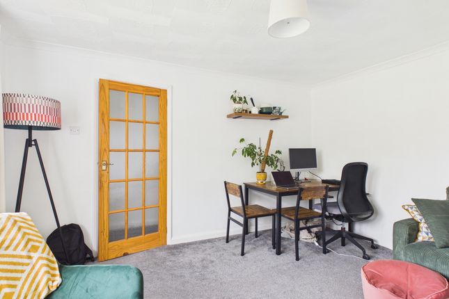 15 The Orchard, Marlow photo 3