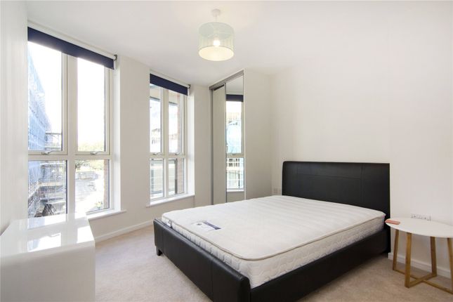 Flat 204,, Maypole Court, Bow photo 4