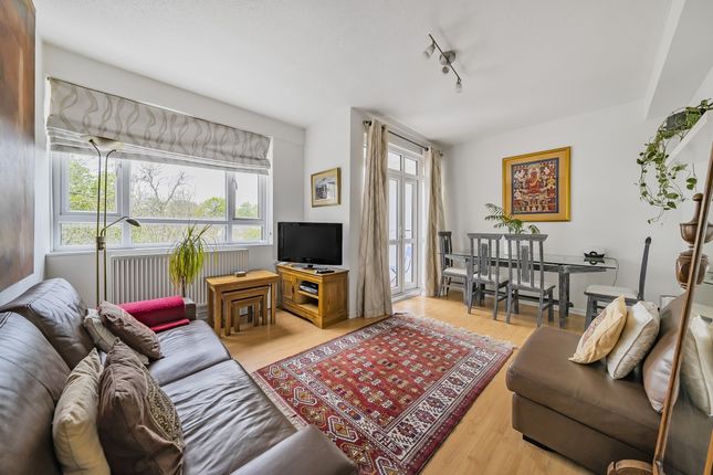 2-bed house on 39 Fernwood,, Albert Drive, London, £2,000/mo