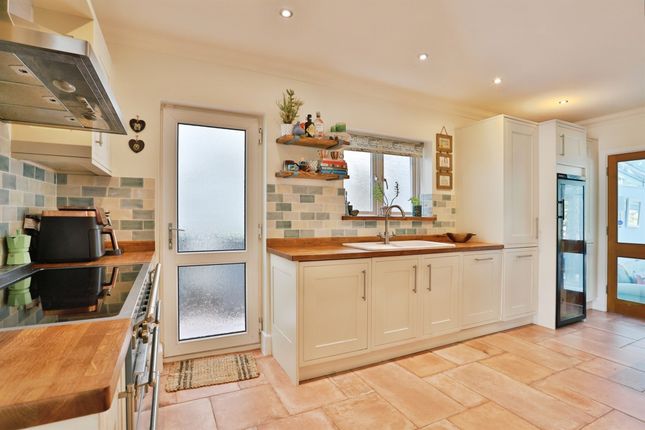 15, Heather Road, Bournemouth photo 4