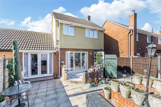 17, Greendale Close, Mansfield photo 2