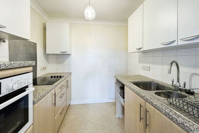 Flat for sale in Homebredy House, Bridport