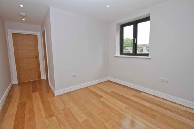 Flat 8 The Coach House, Bury Lane, Rickmansworth photo 4