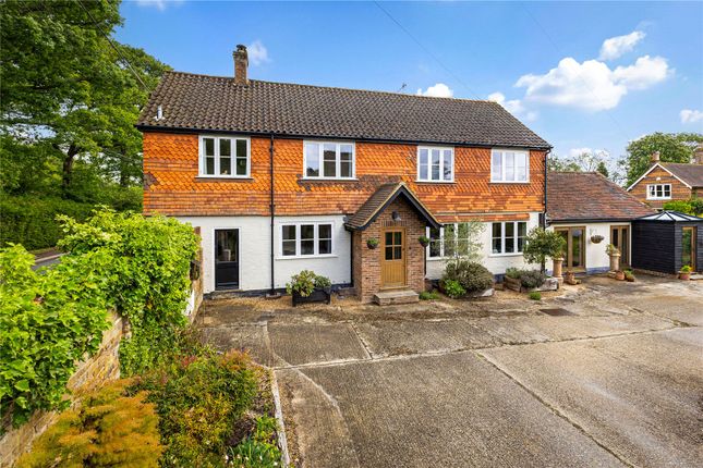 High Tree Stables,, Parkgate Road, Dorking photo 2