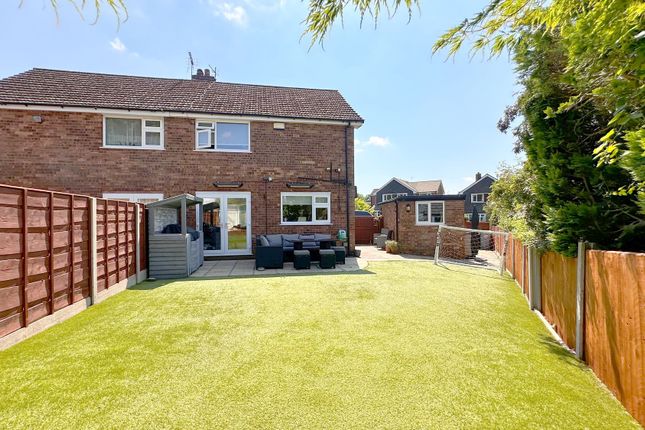 53 Beech Crescent, Stockport photo 4