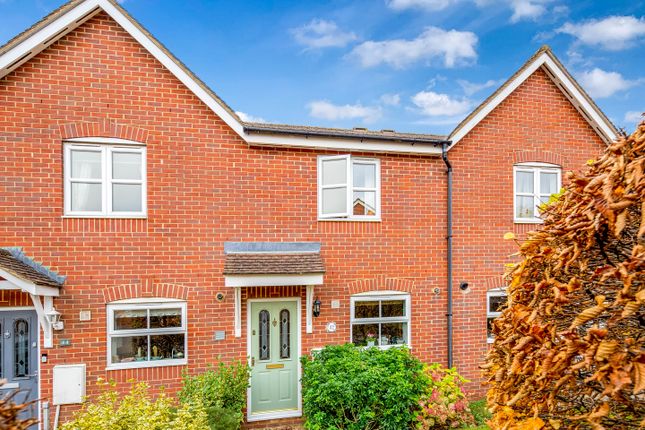 Thumbnail Terraced house for sale in Hamilton Close, Bicester