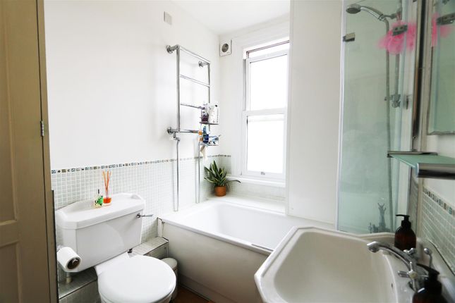 61, Aston Road, Raynes Park photo 5