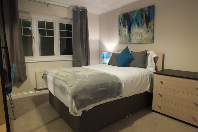 Thumbnail Room to rent in Pascal Crescent, Shinfield, Reading