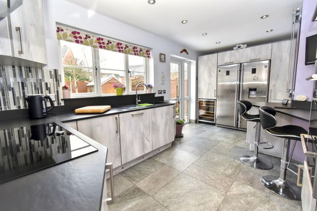 6, Anderson Close, Newark photo 2