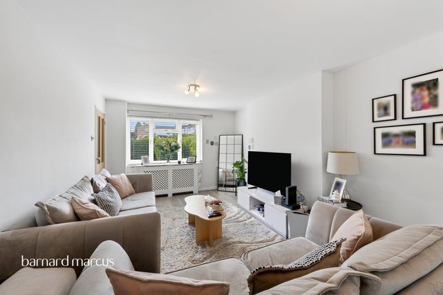 106, Long Walk, Epsom photo 2