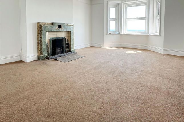 Flat A, Exeter House, 1 Fitzalan Road, Littlehampton photo 3