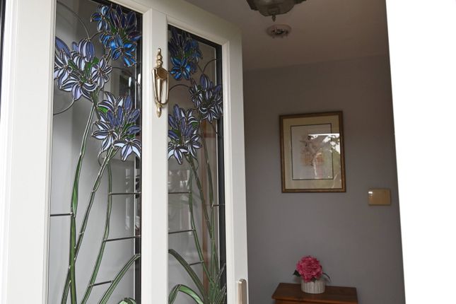 5, Notton Lane, Wakefield photo 2