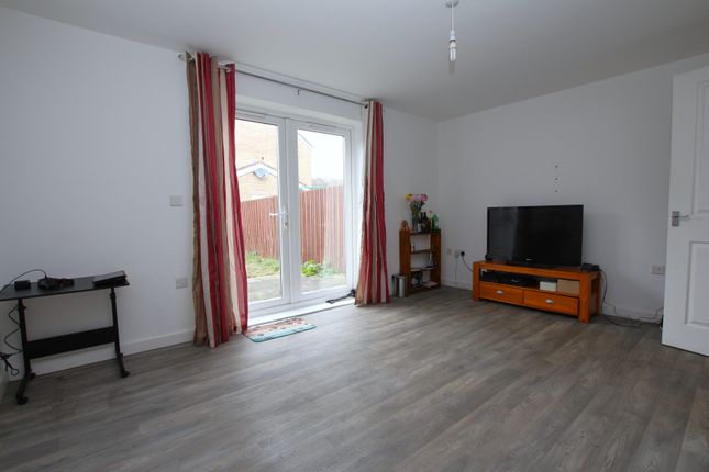64, Appleby Way, Lincoln photo 3