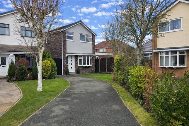 3-bed house on 29, Clifton Close, Thornton Cleveleys, £240,000