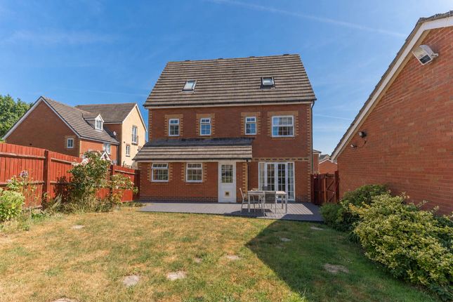 2 Builth Close, Newport photo 4