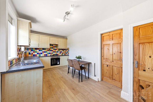9, Fernside, Wakefield photo 2