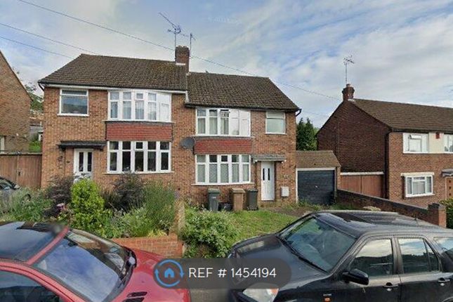 Thumbnail Room to rent in Tenzing Grove, Luton