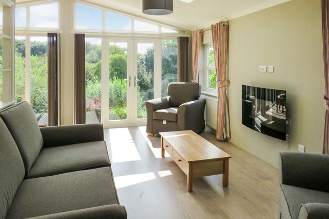 2 bed mobile/park home for sale in Nidderdale Lodge Park, Knaresborough ...