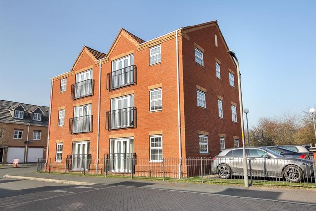 2-bed flat on Ainderby Gardens, Northallerton, £750/mo