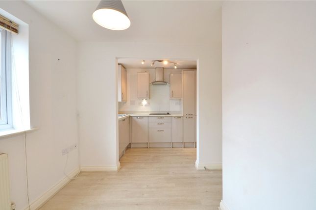 Flat 8,, Blackhorse Close, Bristol photo 4