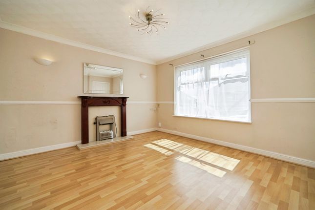 63, Downside Crescent, Bradford photo 4
