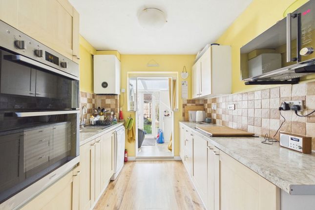 9, Thames Way, Worthing photo 4