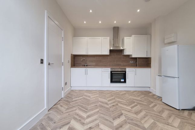 Thumbnail Flat to rent in High Road, London