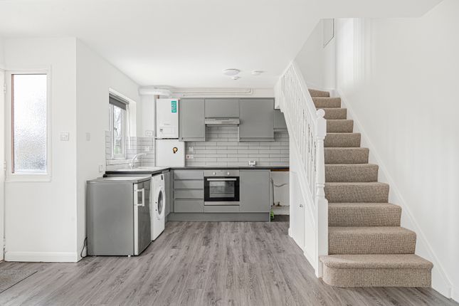 5, Wrangthorne Walk, Croydon photo 4