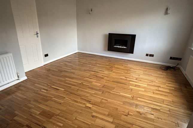 69, Sharpley Avenue, Coalville photo 4