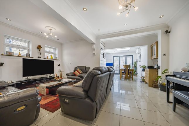231,, Jersey Road, Osterley photo 2